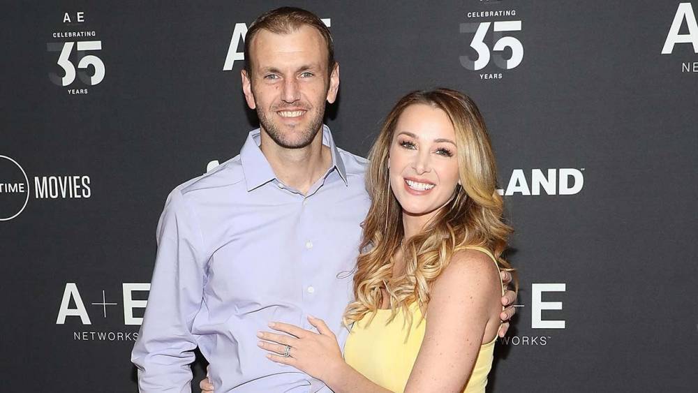 ‘Married at First Sight’ Star Jamie Otis Gives Birth to Baby Boy, Live Streams While in Labor - www.etonline.com