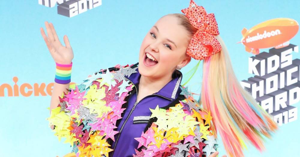 JoJo Siwa Reveals That She Once Dyed Her Hair Pink on a Cruise Ship — But No One Got to See It - www.usmagazine.com