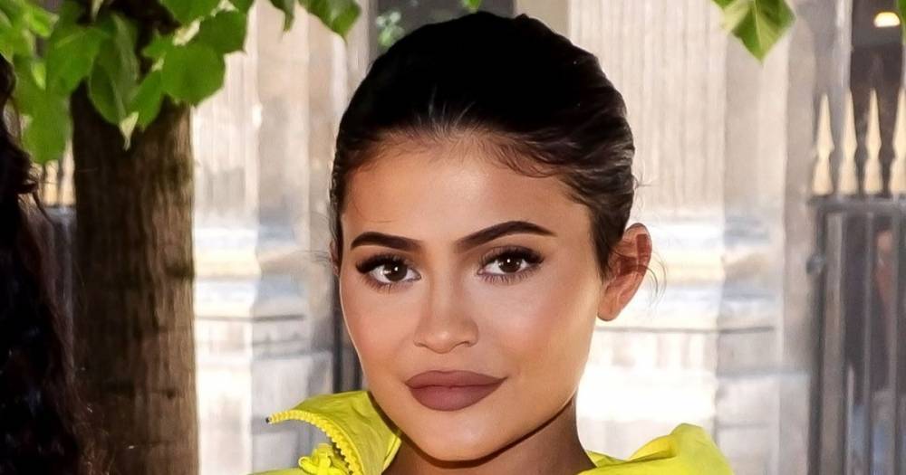 Kylie Jenner Shares Pic of Her Flawless Driver’s License Photo, Fans Say It’s ‘Not Fair’ - www.usmagazine.com