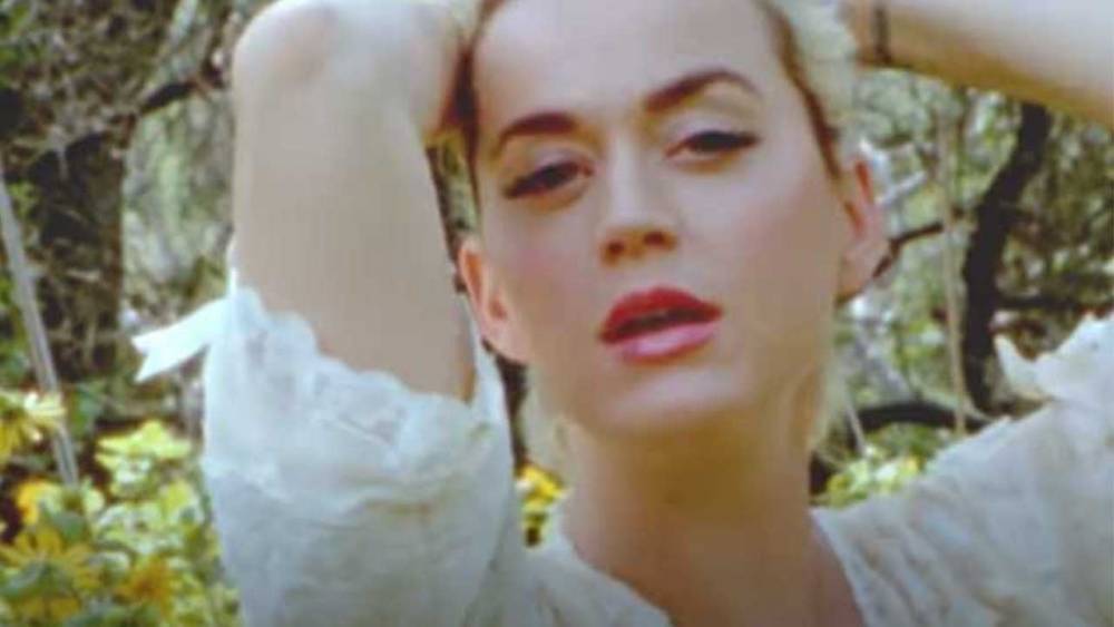 Pregnant Katy Perry Goes Completely Nude in Moving 'Daisies' Music Video - www.etonline.com
