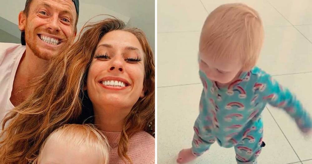 Stacey Solomon documents baby son Rex's first steps as he dances to S Club 7 song - www.ok.co.uk