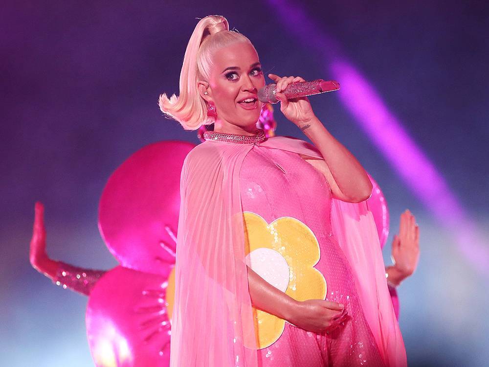 Pregnant Katy Perry goes nude in Daisies video - torontosun.com