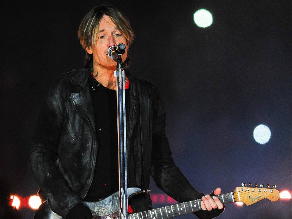 Keith Urban plays drive-in gig for hospital staff - torontosun.com - Tennessee