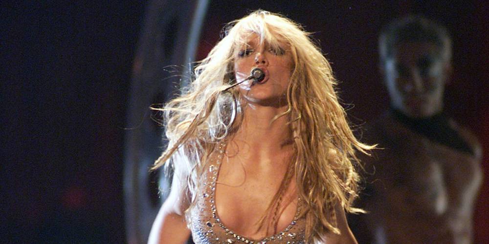 Britney Spears Celebrates 20th Anniversary of 'Oops!...I Did It Again' With Vinyl Reissues! - www.justjared.com