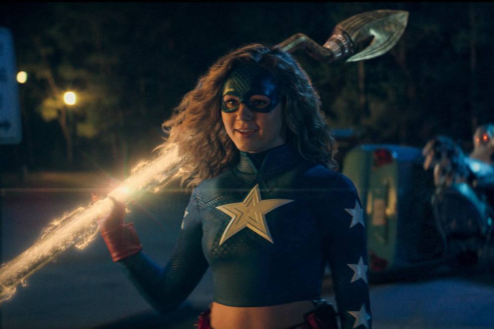 Stargirl Creator Geoff Johns Wants an Arrowverse Crossover Just as Much as We Do - www.tvguide.com