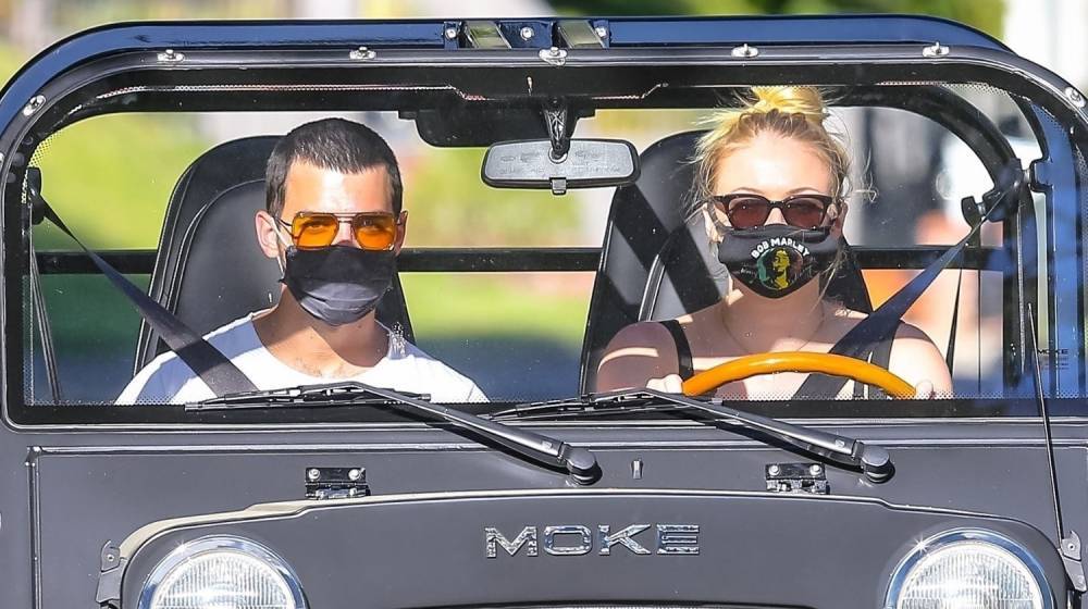 Sophie Turner Goes for a Drive with Joe Jonas in Their Moke! - www.justjared.com - Britain - Los Angeles