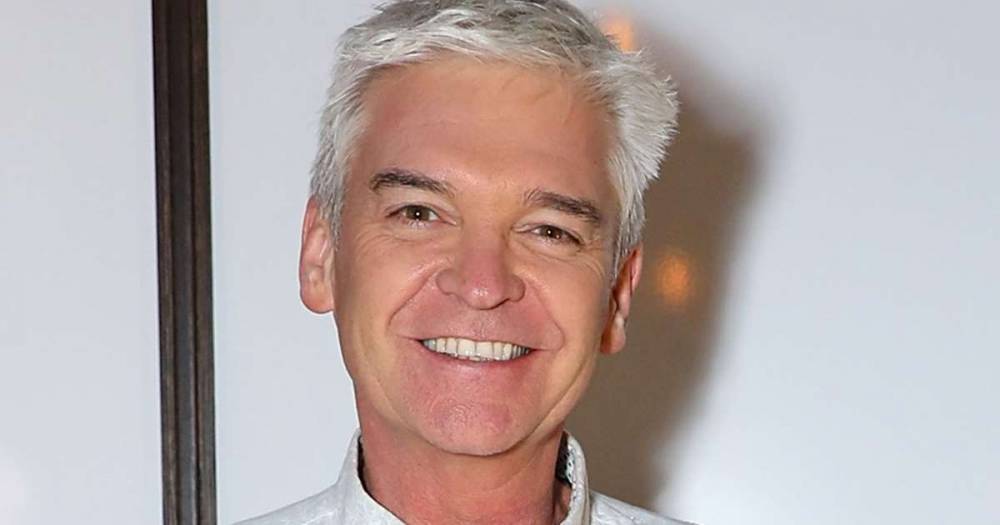 You'll be surprised by the way Phillip Schofield is spending lockdown - www.msn.com