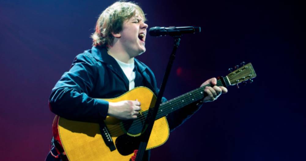Lewis Capaldi performs at parents home in Bathgate, one week after being spotted in Glasgow park - www.dailyrecord.co.uk