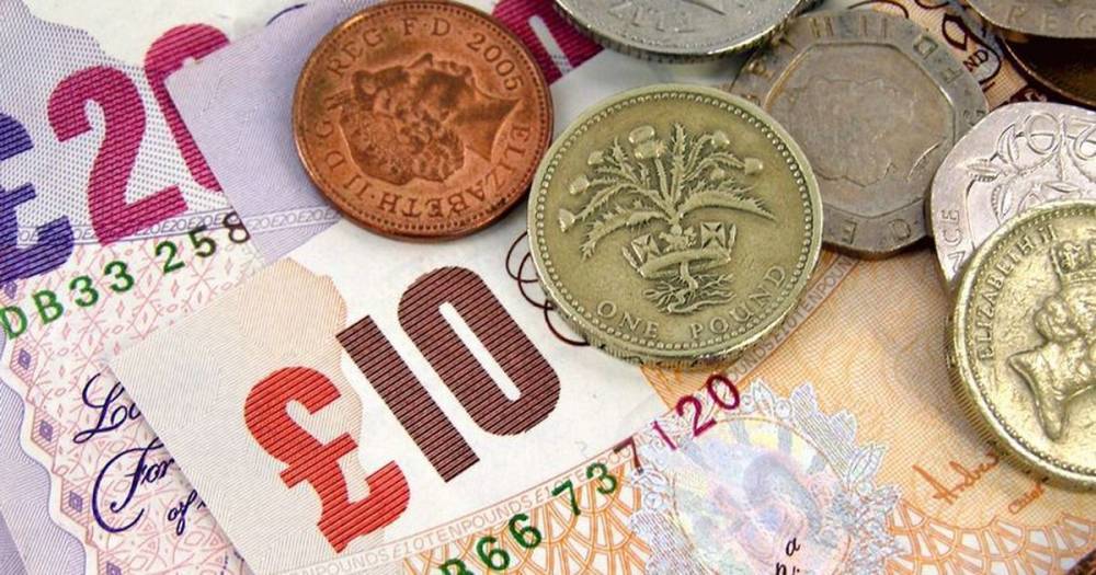 Universal Credit, State Pension, PIP and other benefit payments affected by next week’s bank holiday - www.dailyrecord.co.uk - Scotland