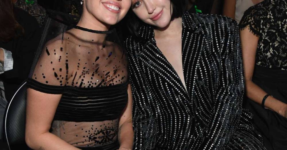 Noah Cyrus Tearfully Says It Was 'Really Tough' Growing Up as Miley Cyrus' Younger Sister - www.msn.com