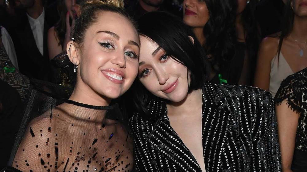Noah Cyrus Tearfully Says It Was 'Absolutely Unbearable' Growing Up as Miley Cyrus' Younger Sister - www.etonline.com