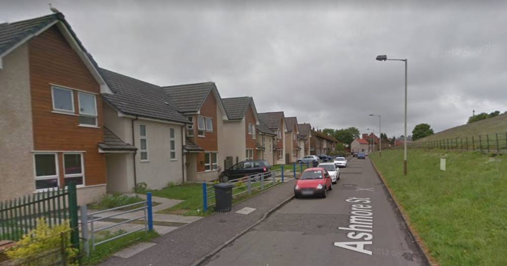 Two arrested after cops raid Dundee home in drugs bust - www.dailyrecord.co.uk