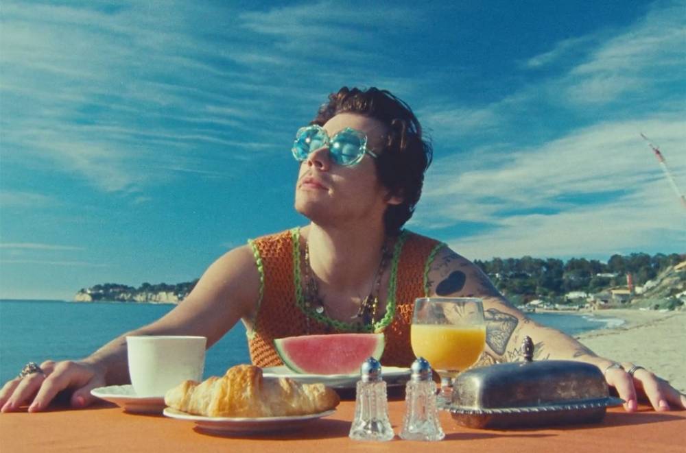 Harry Styles Throws a Sexy Beachside Picnic in 'Watermelon Sugar' Video: Watch - www.billboard.com - Malibu