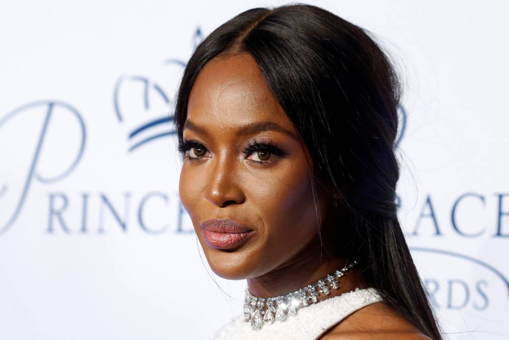 Naomi Campbell wears full hazmat suit and face shield to fly amid coronavirus pandemic: 'On the move' - www.foxnews.com