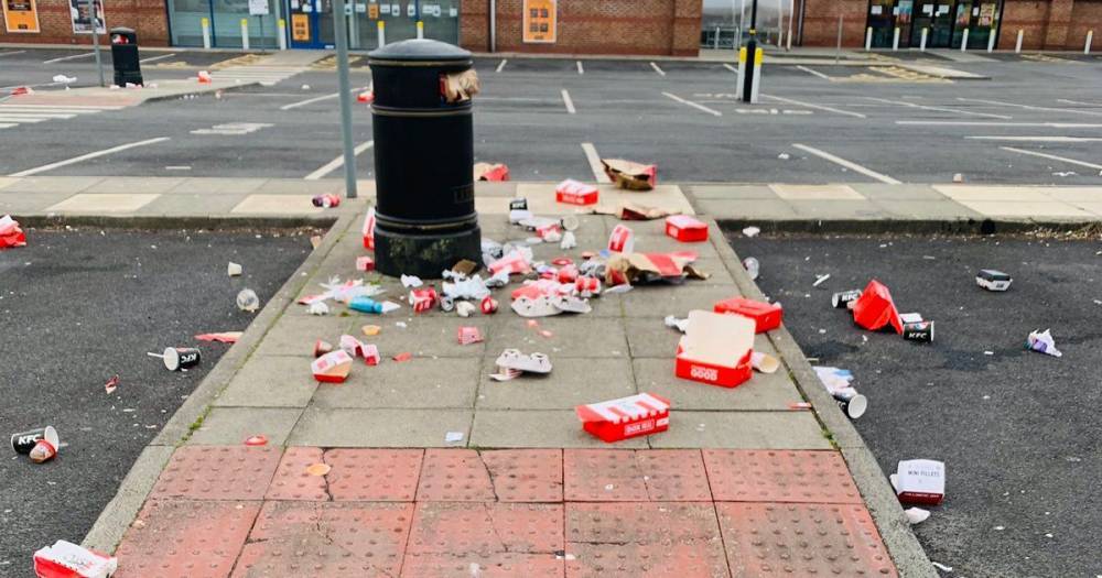 Disgust as KFC customers dump rubbish on floor at retail park - days after restaurant reopened - www.manchestereveningnews.co.uk - county Wayne - county Hood