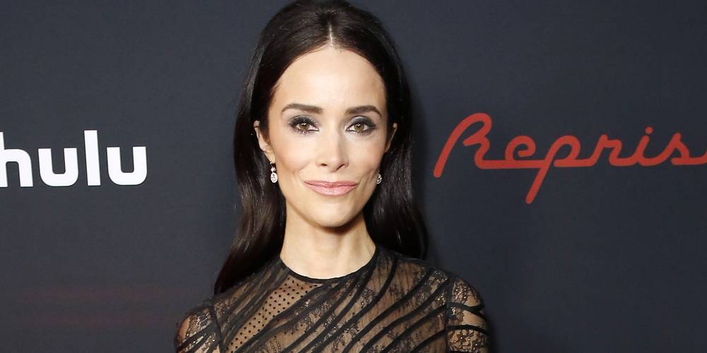 Abigail Spencer Broke Her Wrist While Filming a Charity Video - www.justjared.com