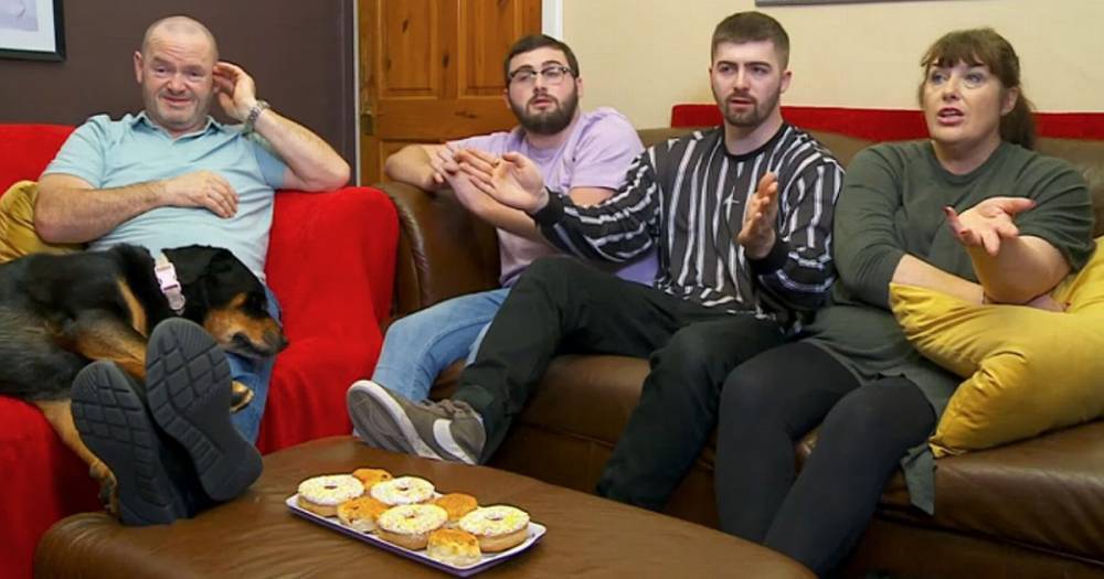 Gogglebox stars forced to defend themselves after viewers accuse show of breaking social distancing rules - www.manchestereveningnews.co.uk