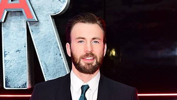 Chris Evans joins Instagram and offers Avengers prize for All-In Challenge - www.breakingnews.ie