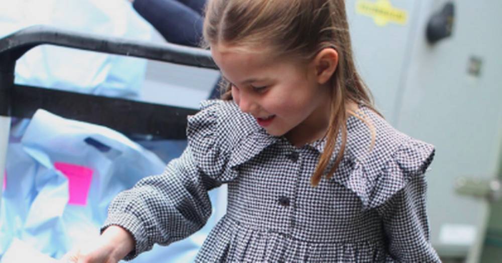 Princess Charlotte wears adorable houndstooth print dress for fifth birthday pictures – where to get it - www.ok.co.uk