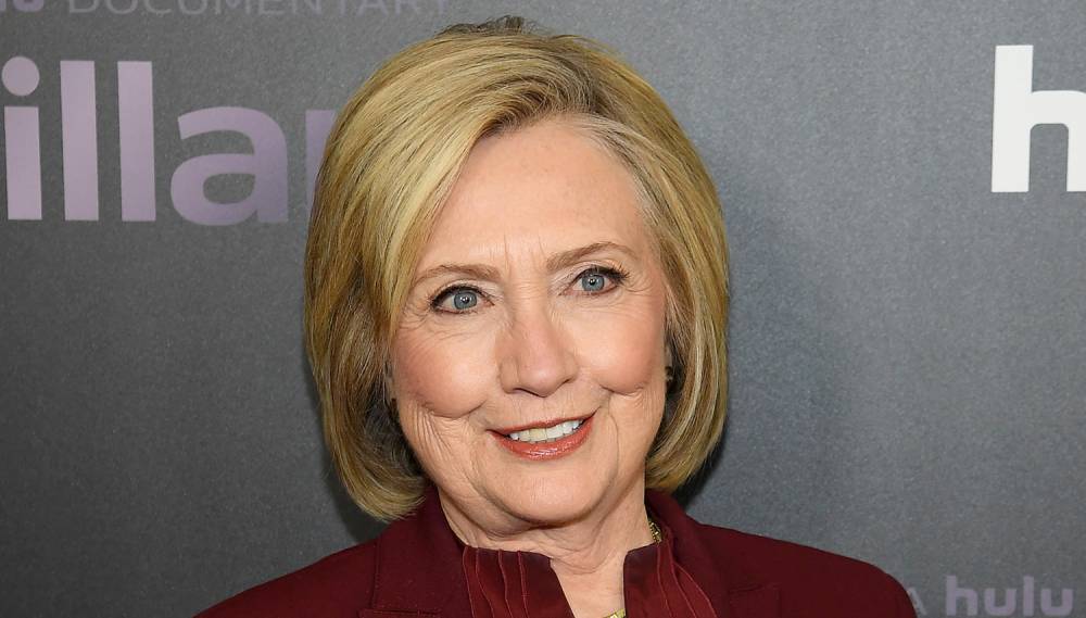 Hillary Clinton Posts a Makeup-Free Selfie to Urge People to Vote - www.justjared.com