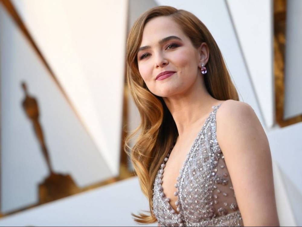 Zoey Deutch adds name to list of celebs who have battled COVID-19 - torontosun.com