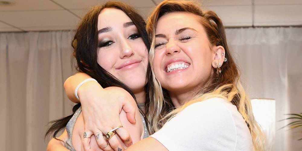 Noah Cyrus Says Being Miley Cyrus's Younger Sister Stripped Her Of Her Identity - www.justjared.com - Montana