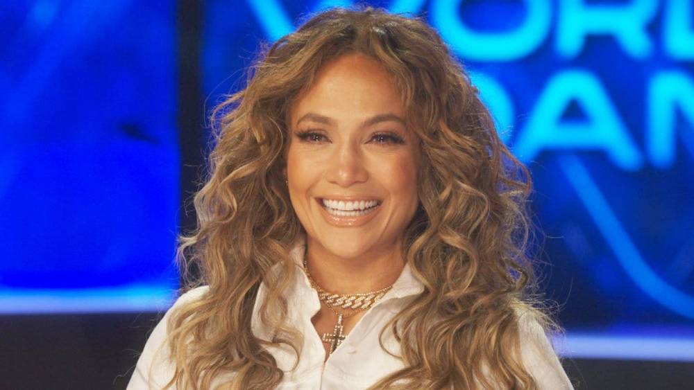 Jennifer Lopez Says First Dance at Wedding to Alex Rodriguez Will Be a 'Big Production' (Exclusive) - www.etonline.com