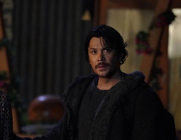 The 100 Premiere: Why Bellamy Is Missing and How Soon He Might Be Back - www.eonline.com