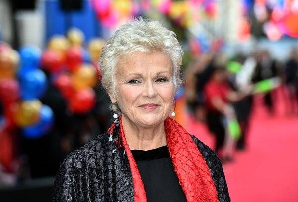 Julie Walters feels ‘like a different person’ after cancer recovery - www.breakingnews.ie - Britain
