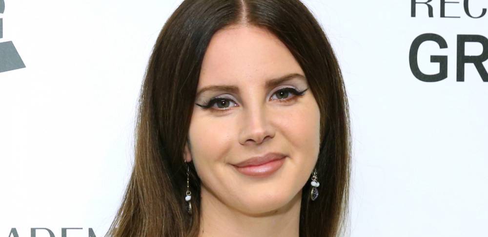 Lana Del Rey Hits Back at Critics Who Say She Glamorizes Abuse, Name Checks Beyonce, Ariana Grande & More - www.justjared.com