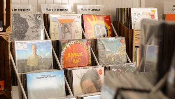 Record store reports rise in online sales due to lockdown listening - www.breakingnews.ie - Scotland
