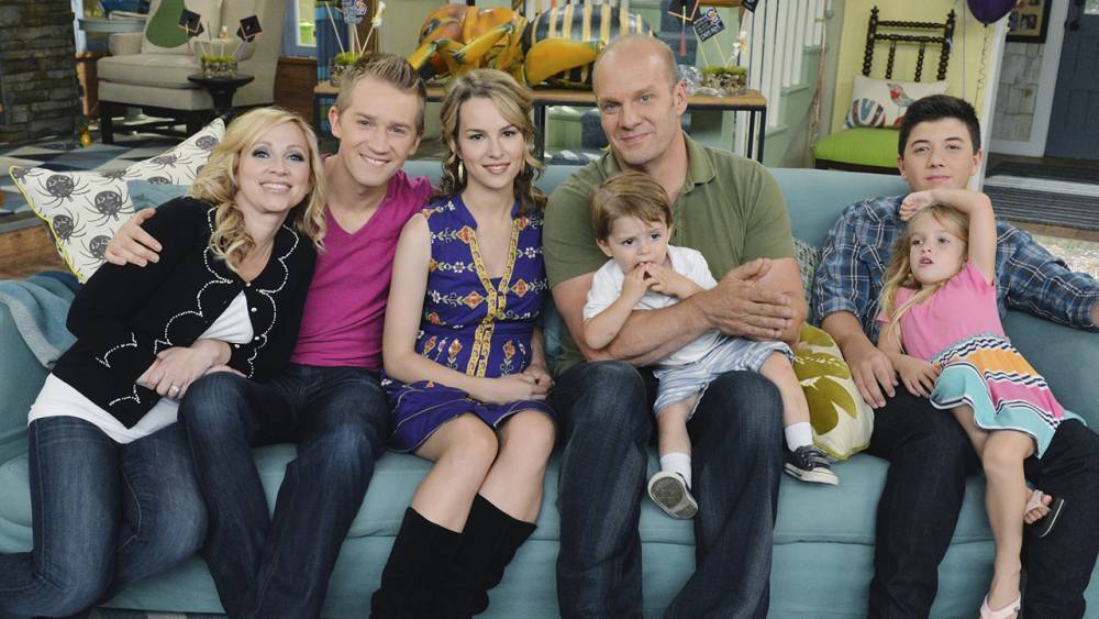 Disney's 'Good Luck Charlie' Cast Reunites for 10-Year Anniversary! See Baby Charlie All Grown Up (Exclusive) - www.etonline.com