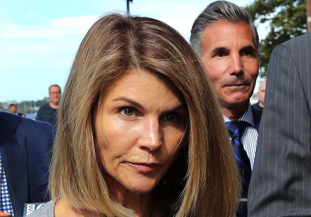 Lori Loughlin & Her Husband To Plead Guilty To Charges In The College Admissions Scandal - theshaderoom.com - California - Boston