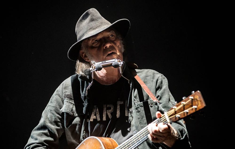 Watch Neil Young perform ‘Homegrown’ during his latest ‘Fireside Sessions’ video - www.nme.com