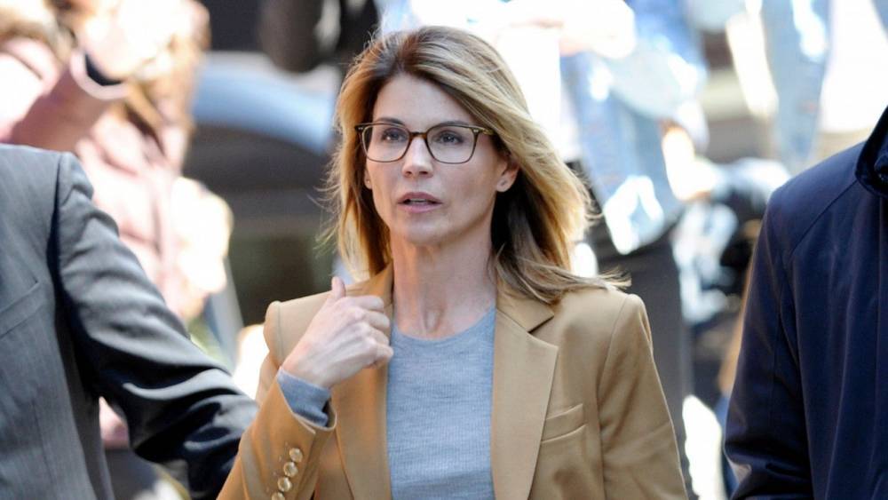 Lori Loughlin Is 'Scared' After Agreeing to Plead Guilty and Serve Jail Time, Source Says - www.etonline.com - state Massachusets