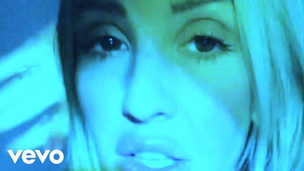 Ellie Goulding Drops ‘Power’ Music Video Interpolating Dua Lipa’s ‘Be The One’ - etcanada.com - county Power