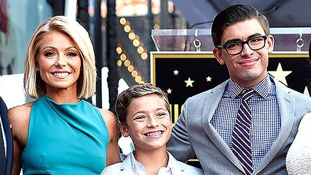 Kelly Ripa’s Son Michael Consuelos, 22, Gives A Thumbs Up After His Graduation In Sweet Pic - hollywoodlife.com - New York