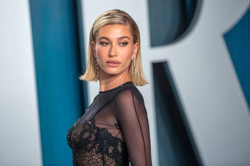 Hailey Bieber Slams ‘Crazy’ Edited Photo After Being Accused Of Getting Plastic Surgery - etcanada.com