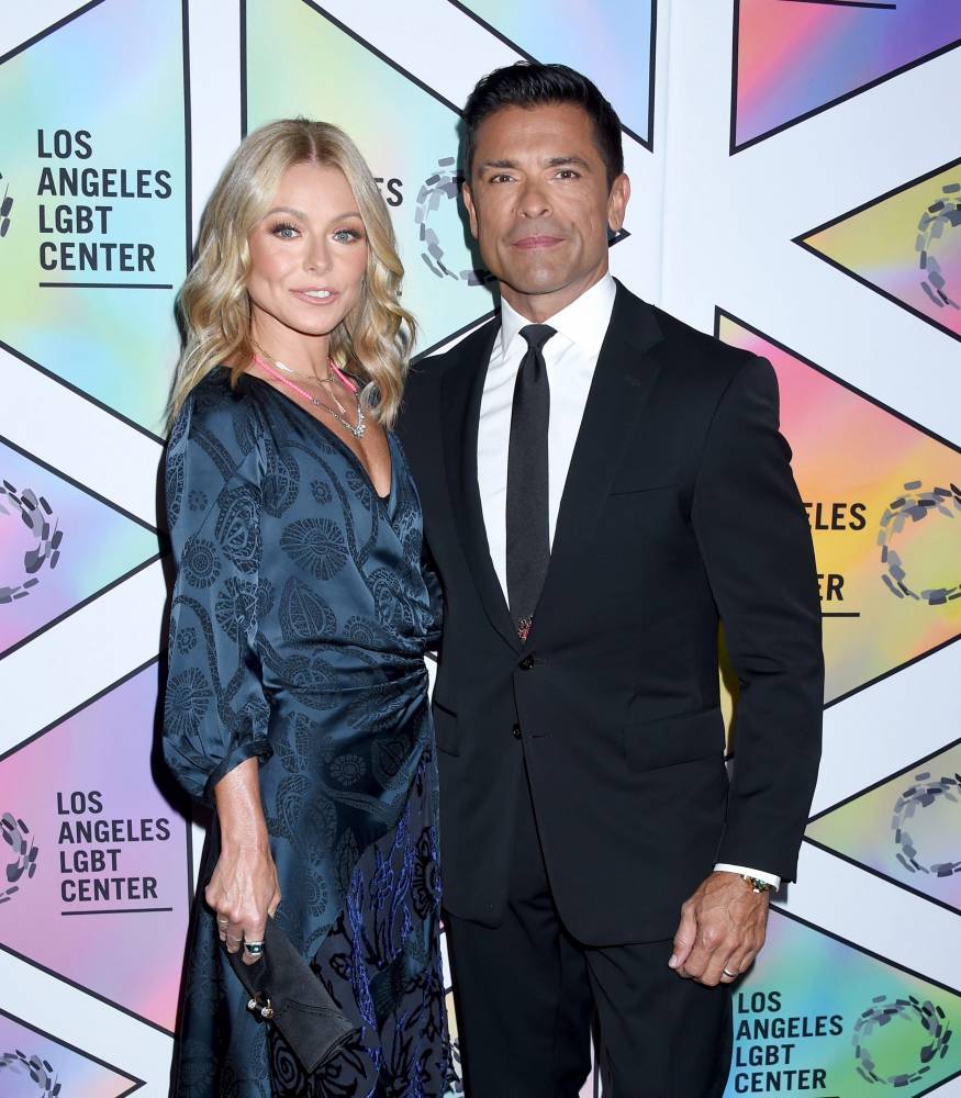 Kelly Ripa, Mark Consuelos And Their Kids Have Been Quarantined In The Caribbean - etcanada.com