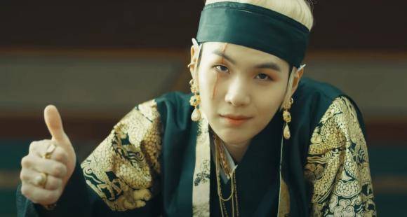 Agust D2 Daechwita Music Video: BTS' Suga announces he's the king, he's the boss & we bow down to Yoongi - www.pinkvilla.com - North Korea