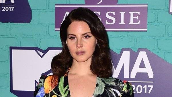 Lana Del Rey defends controversial comments on music industry double standards - www.breakingnews.ie