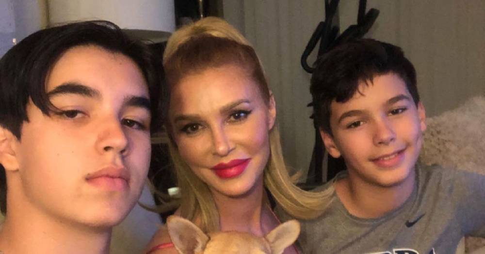 Brandi Glanville Sprays Her Kids With Bleach and Water When They Enter the House - www.usmagazine.com