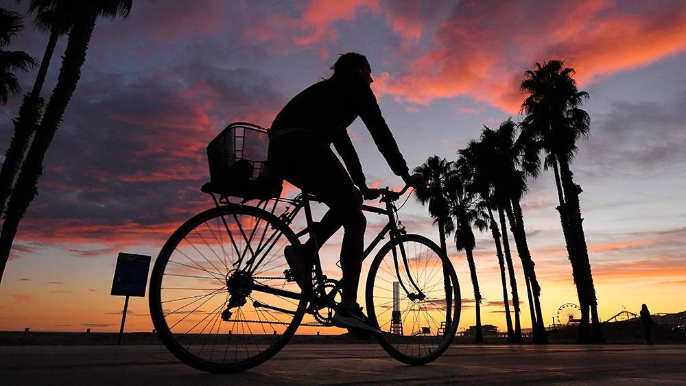 L.A. Beach Bike Paths Reopen for Memorial Day Weekend; Gatherings Not Permitted - variety.com