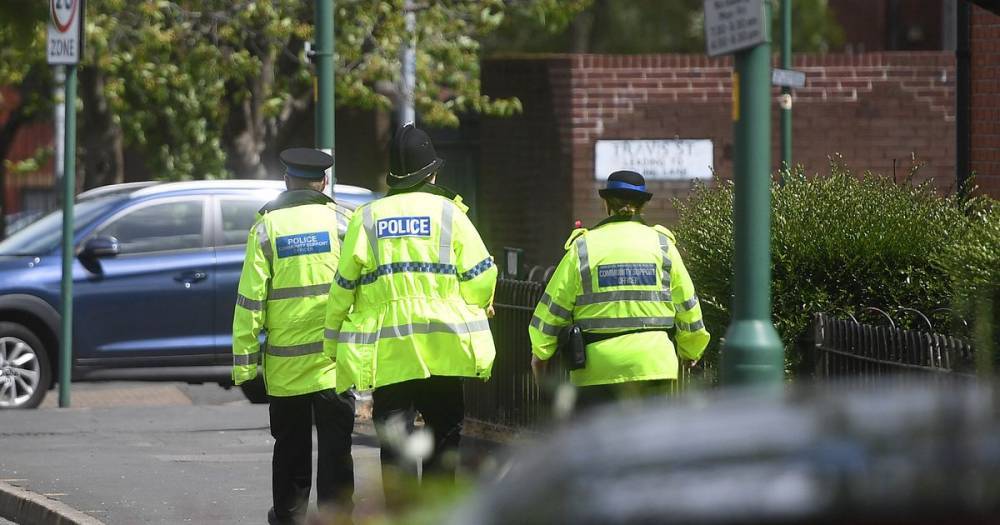Man taken to hospital after being stabbed in street in Hyde - www.manchestereveningnews.co.uk - county Hyde