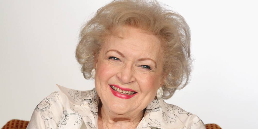 Betty White Gives Fans Update On How She's Doing Amid Quarantine - www.justjared.com