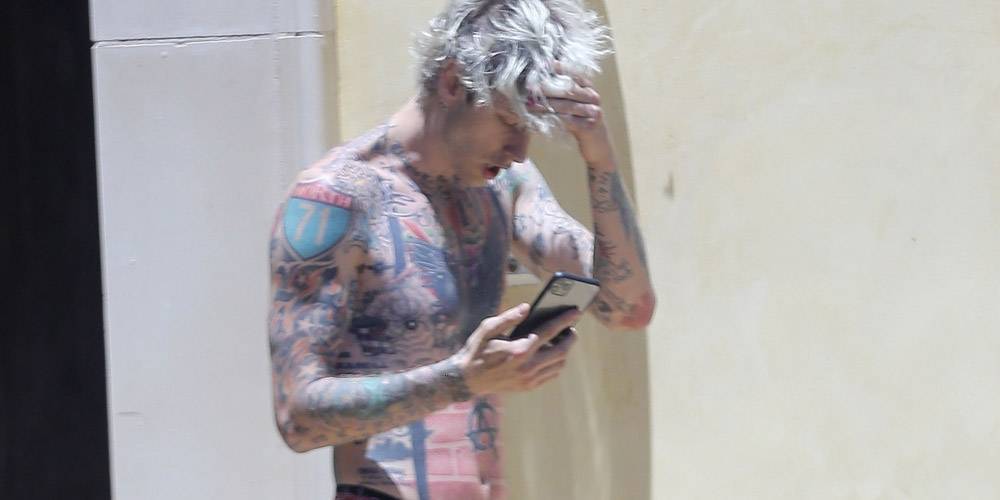 Machine Gun Kelly Shows Off His Tattoos Shirtless While Hanging Out in LA - www.justjared.com - Los Angeles