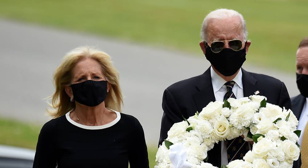 Joe Biden Proudly Wears a Face Mask in First Public Appearance in Two Months - www.justjared.com - Iraq - state Delaware