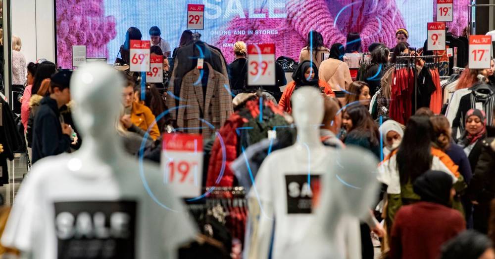 Shoppers warned to 'exercise restraint' when shops reopen next month with no trying on clothes allowed - www.manchestereveningnews.co.uk