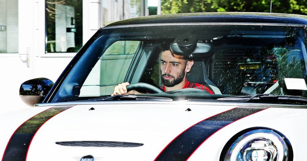 Manchester United morning headlines as Pogba and Fernandes at Carrington together - www.manchestereveningnews.co.uk - Manchester
