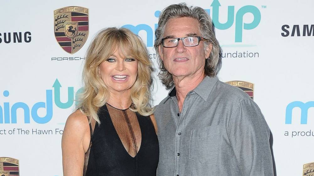 Goldie Hawn Recalls Watching 'Overboard' While in Bed With Kurt Russell - www.etonline.com